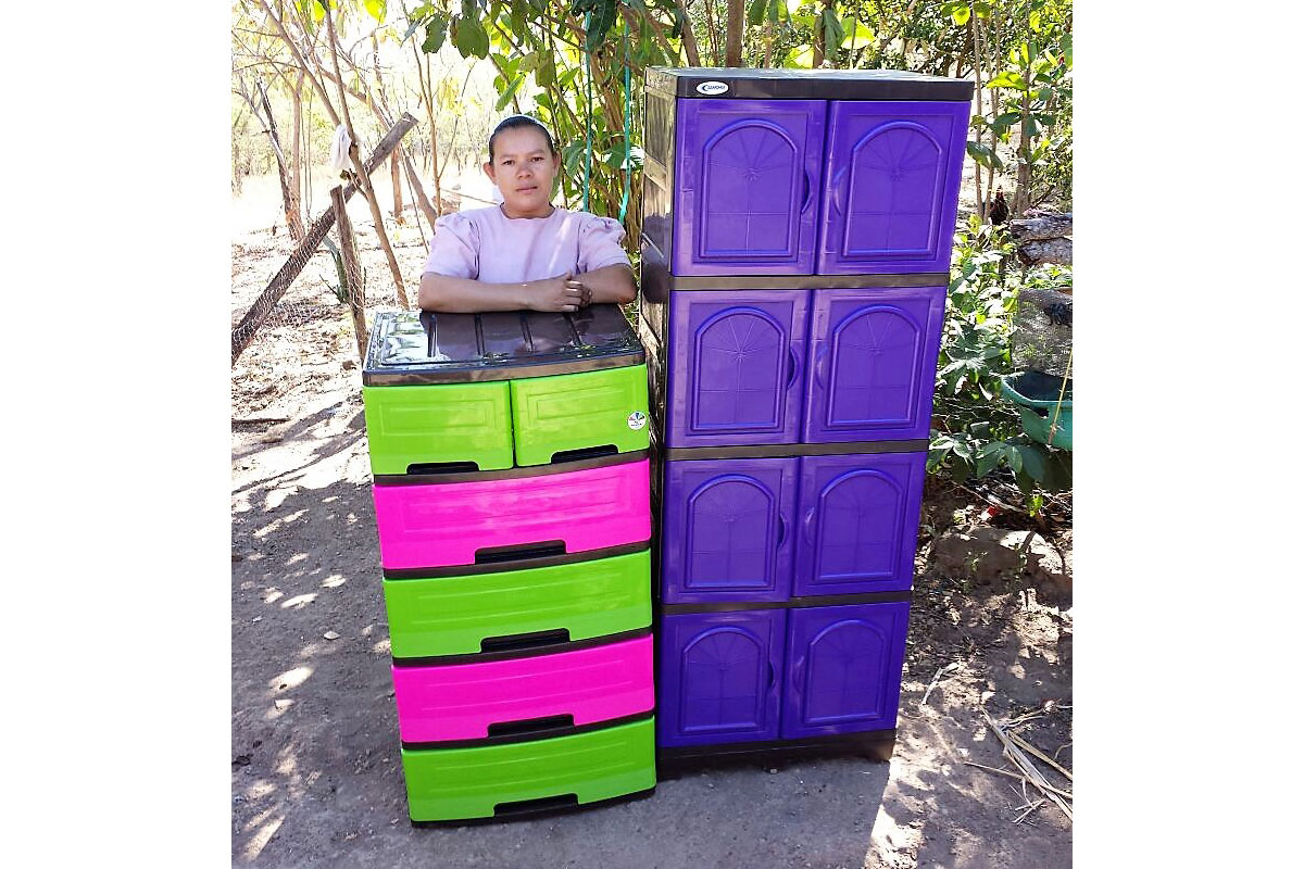 woman saved to buy storage containers